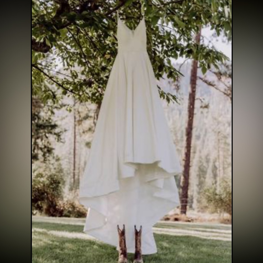 Wedding dress